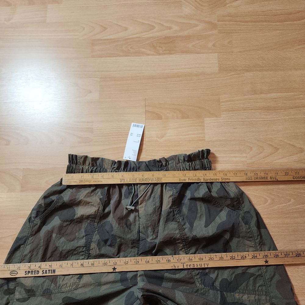 NWT Urban Outfitters Sloan Nylon Green Camo Balloon Baggy Wideleg Pants Size M - Picture 10 of 16